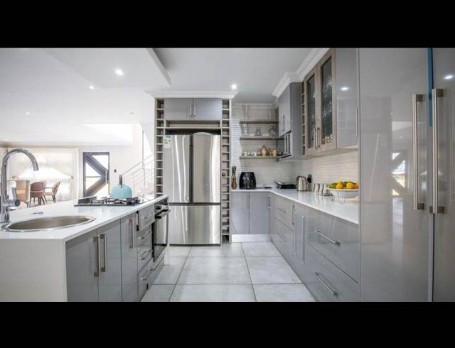 5 BEDROOM HOUSE FOR SALE IN HESTEAPARK